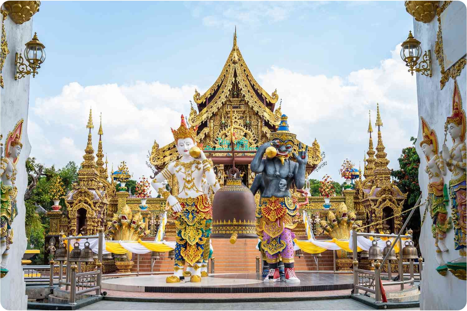 A colorful temple complex in Chiang Rai, a must-see place in Thailand.